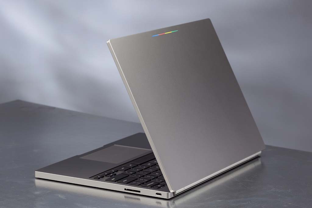 Chromebook Pixel คือสุดยอด Chromebook จาก Google ที่มีราคาแพงไม่แพ้ Macbook